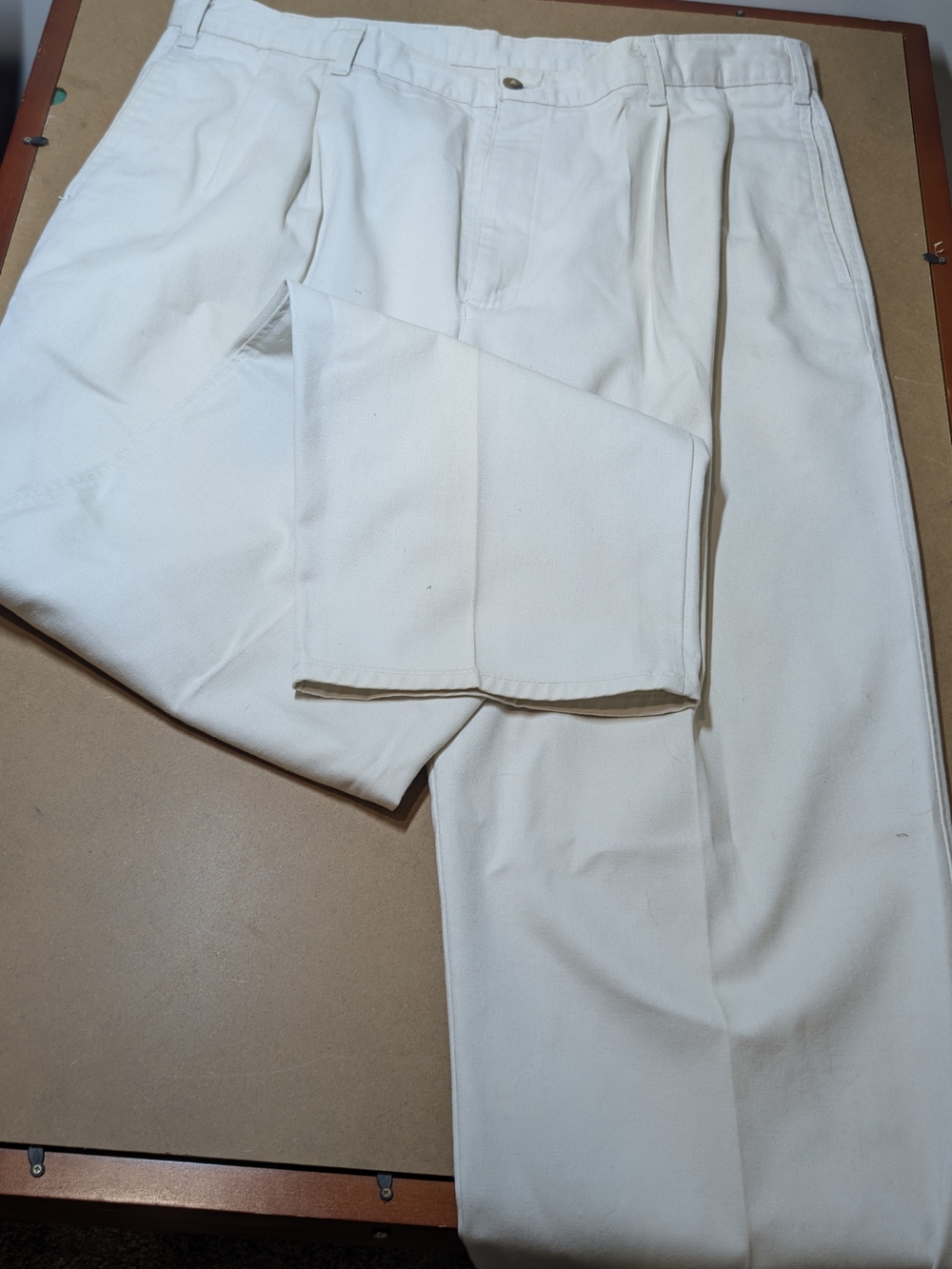 Dockers Men's Cream Pleated Cotton Chinos